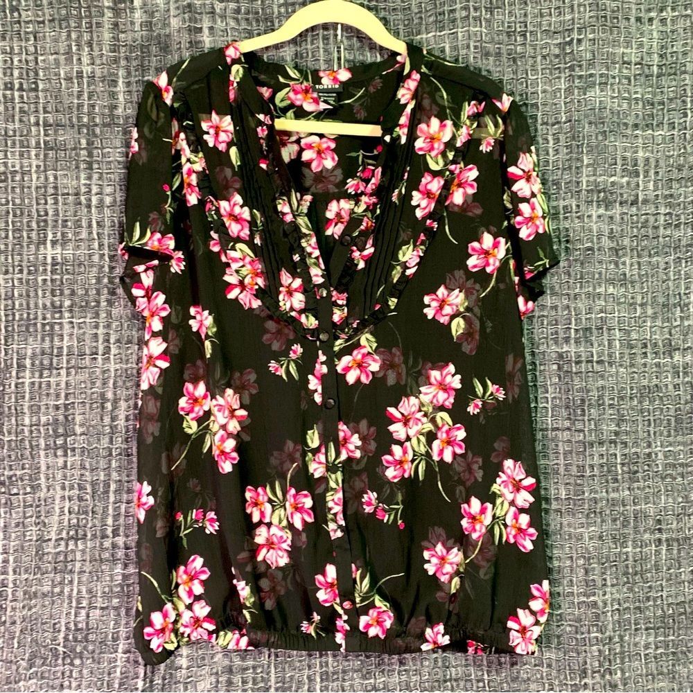 TORRID Black Floral Bubble Hem Short Sleeve Chiffon Blouse Plus Size 18/20 #563